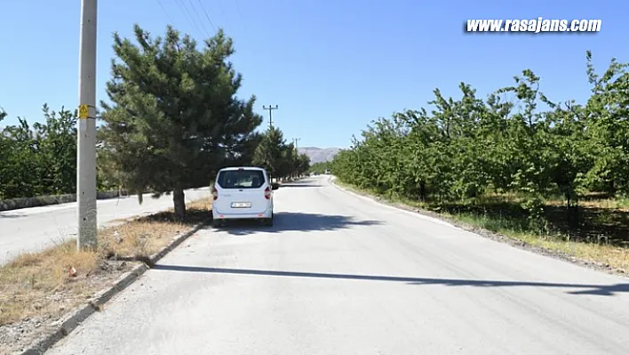 Erenli Mahallesinde Beton Yol Uygulaması Yapıldı