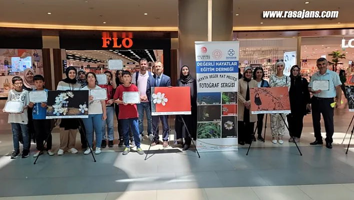 Fotoğraf Sergisi Övgü Topladı