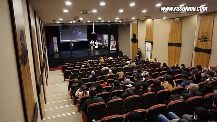 Gençler 'İki Dil Bir Bavul' Filminde Buluştular