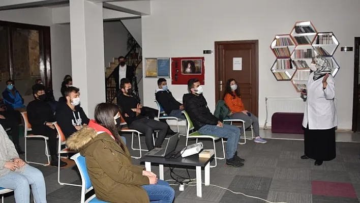 Gençlere Coronavirüs Salgını Hakkında Bilgiler Aktarıldı