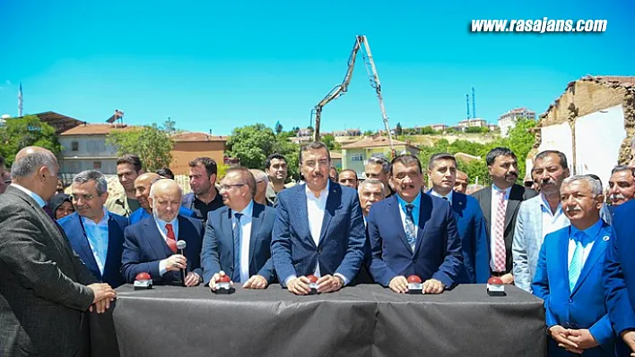 Gürkan, Malatya'da Tarihi Hizmetlere İmza Atıyoruz