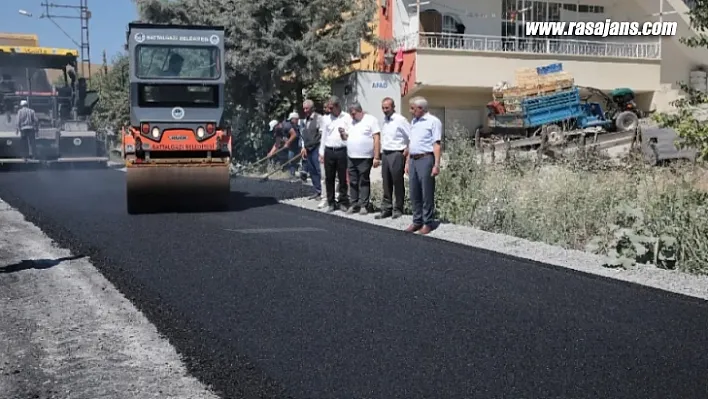 Hanımınçiftliği Mahallesi'ne 3 Kilometrelik Sıcak Asfalt