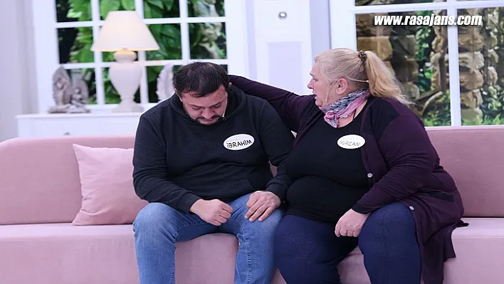 Hiç bilmediği annesine 33 yıl sonra Esra Erol'da kavuştu