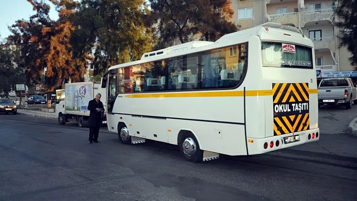 İzmir'de okul servisi ücretleri belli oldu