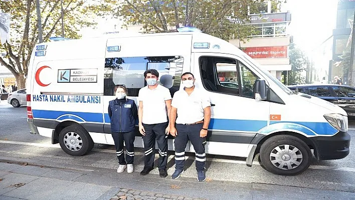 Kadıköy'de Ambulanstan Koronavirüs'e Farkındalık Anonsları Yapıldı