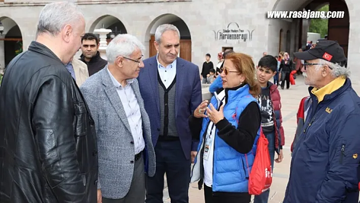 Karavan Tutkunları, Medeniyetin Kalbi Battalgazi'de Tarihi Yerleri Gezdi