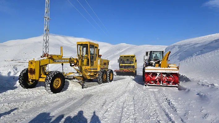 Kardan Dolayı Kapanan Yollar Açılıyor