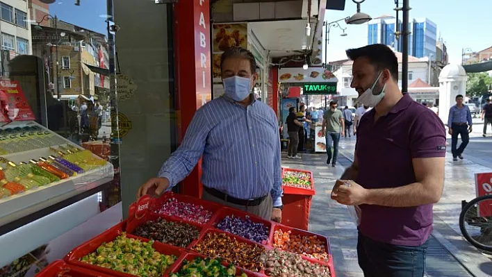 Keskin, vatandaşı esnafa alışverişe, esnafı da aşı olmaya davet etti