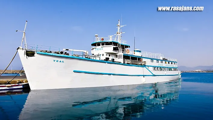 Kıbrıs'ın ilk yüzen gemi müzesi Denizcilik Tarihi Müzesi TEAL, Girne Limanı'nda yerini aldı!