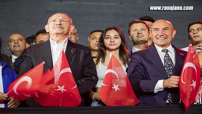 Kılıçdaroğlu ve Soyer Türk bayraklarıyla halkı selamladı