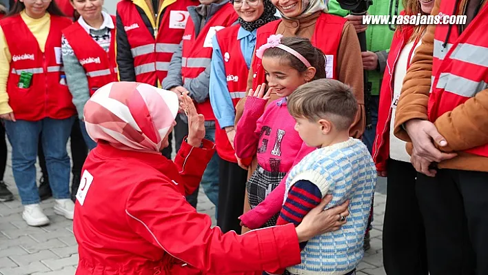 Kızılay'dan 1.2 Milyon Depremzedeye Kış Yardımı