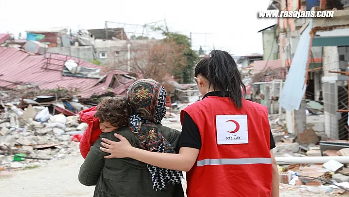 Kızılay Yetimlerin İhtiyaçlarını Ramazan'da Da Karşılıyor