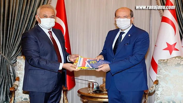 KKTC Cumhurbaşkanı Ersin Tatar Soydaşlarını Ağırladı