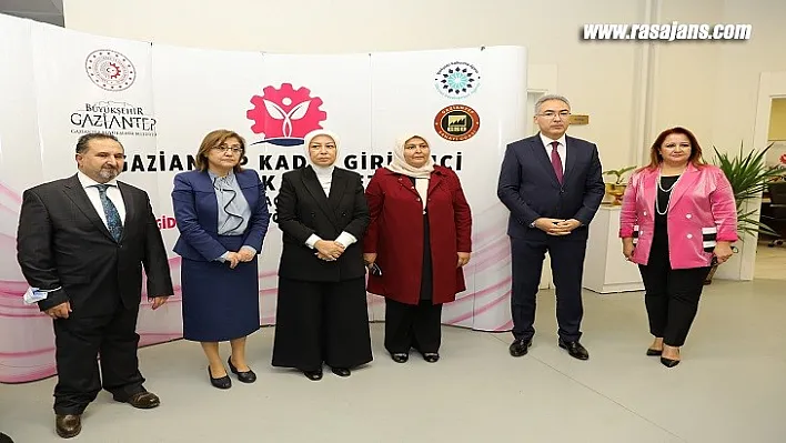 Komisyon Büyükşehir Çalışmalarından Övgüyle Bahsetti