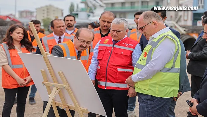 Köprülü Kavşakta Çalışmalar Devam Ediyor…