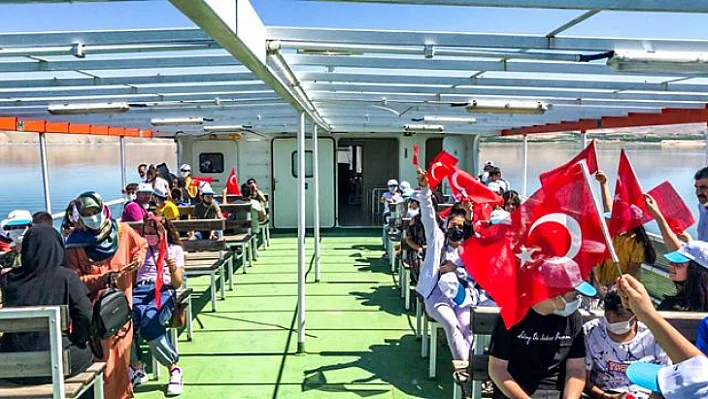 Lgs'ye Girecek Öğrenciler İçin Feribot Turu