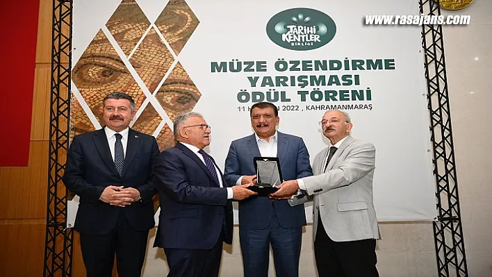 Malatya Büyükşehir Belediyesi'ne Bir Ödülde Tarihi Kentler Birliği'nden
