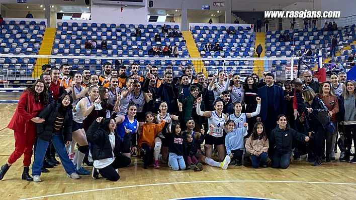 Malatya'nın Kızları Voleybola El Koydu Çeyrek Finalde!