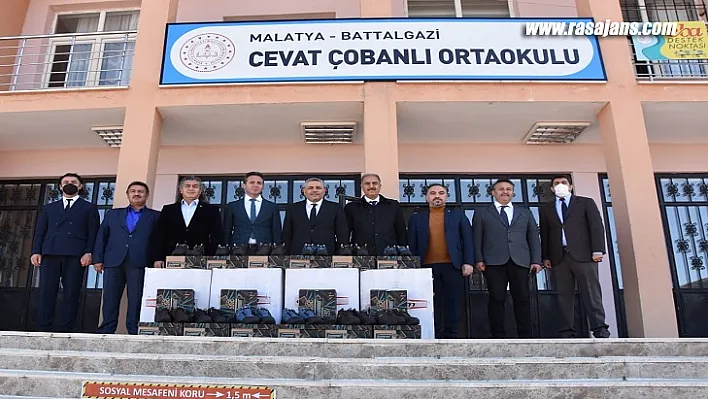 Malatya TSO'dan öğrencilere bot yardımı