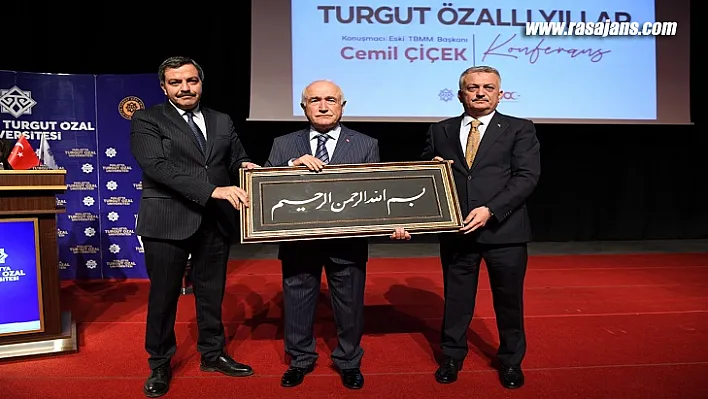 Malatya Turgut Özal Üniversitesinde Turgut Özallı Yıllar Konferansı Düzenlendi