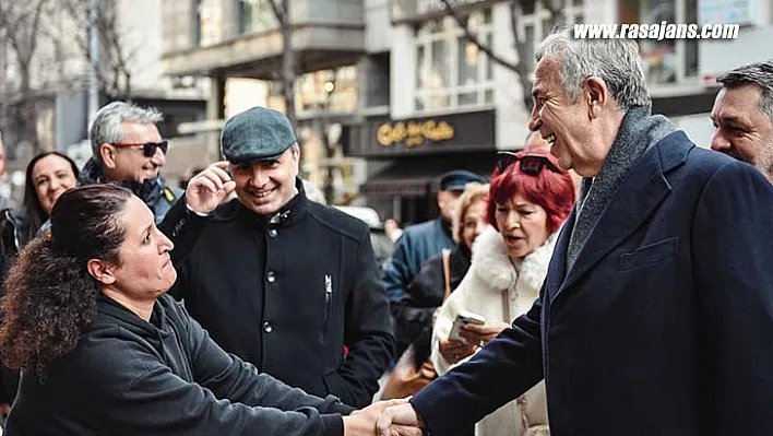 Mansur Yavaş'a Tunalı Hilmi Caddesi'nde Sevgi Seli