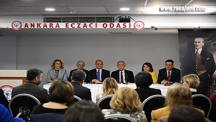 Mansur Yavaş Ankara Eczacı Odası'nı Ziyaret Etti