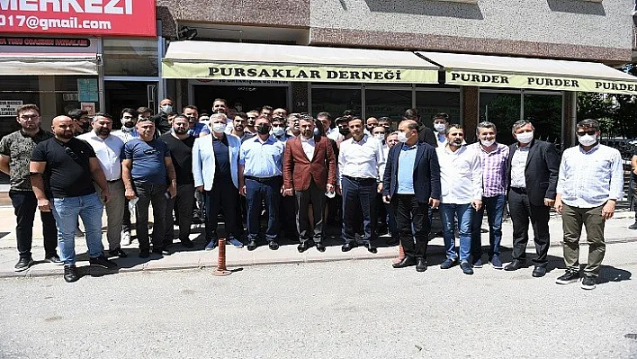 Mansur Yavaş İlçe Gezilerini Sürdürüyor: Pursaklarda Esnaf, Vatandaş Ve Muhtarlarla Buluştu