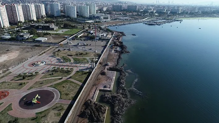 Mavişehir'deki kıyı projesi sürüyor