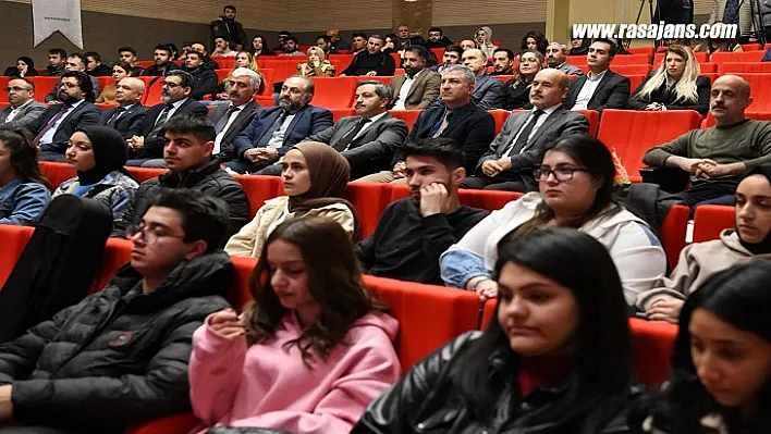 Mehmet Akif Ersoy Ve İstiklal Marşı Konferansı Düzenlendi