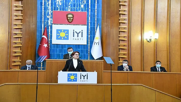 Meral Akşener, Canlı Yayında Soruları Cevapladı