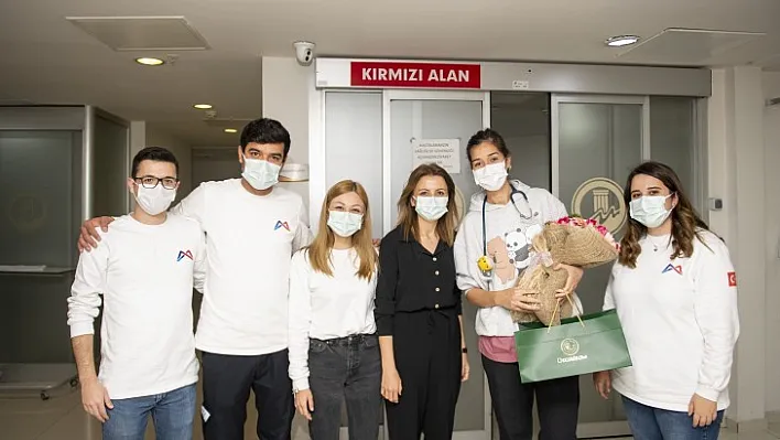 Mersin Büyükşehir'den Sağlık Çalışanlarına 14 Mart Sürprizi