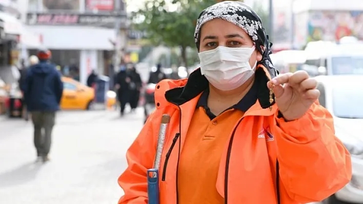 Mersin Büyükşehir Personelinden Örnek Davranış