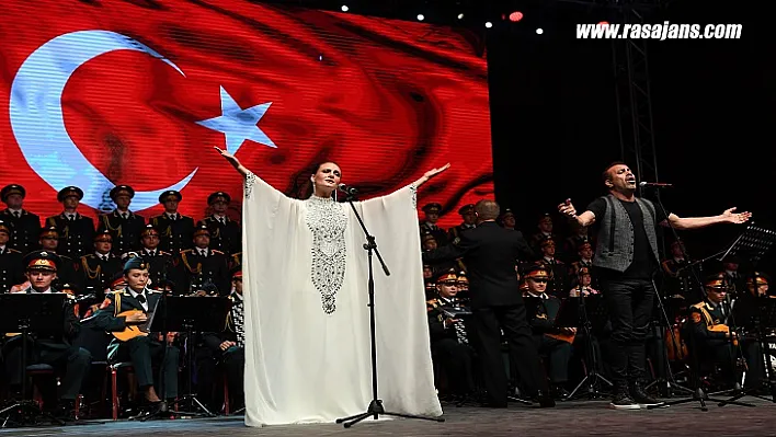 Mersin'de Dev Korodan Dev Konser