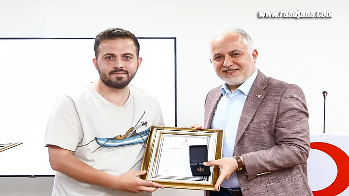 Meta Ve Türk Kızılay Kan Bağışı Uygulamasının Türkiye'de Kullanıma Açıldığını Duyurdu