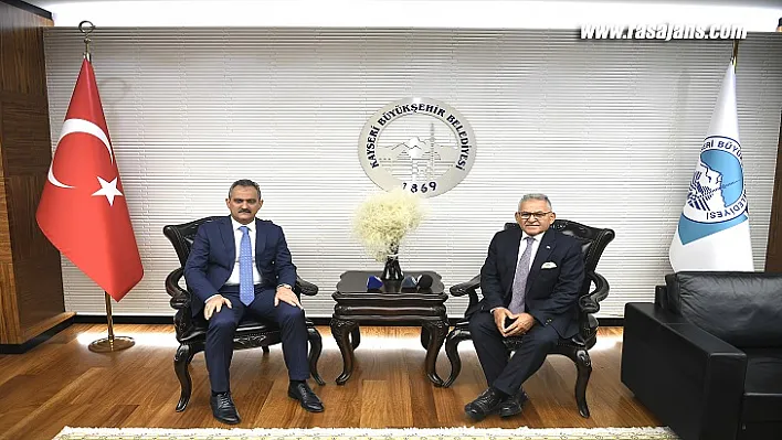 Milli Eğitim Bakanı Özer, Başkan Büyükkılıç'ı Ziyaret Etti