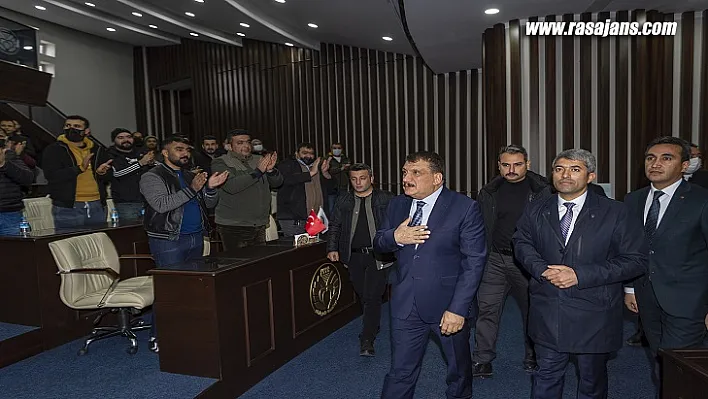 Minibüsçüler ve Servisçi Esnaflarından Başkan Gürkan'a Teşekkür