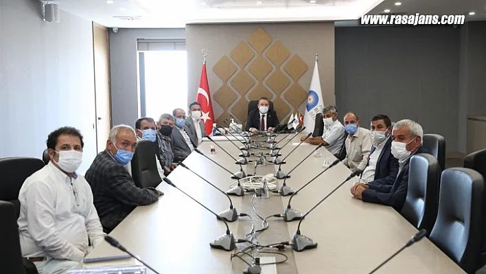 Muhtarlardan Başkan Böcek'e ziyaret