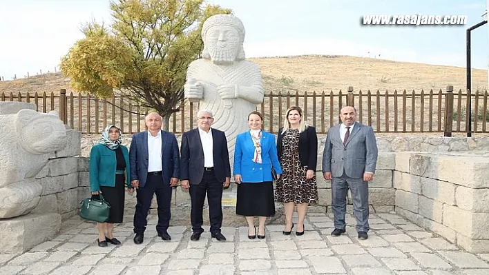 Mv. Bakbak Battalgazi'deki Tarihi Mekanlara Hayran Kaldı