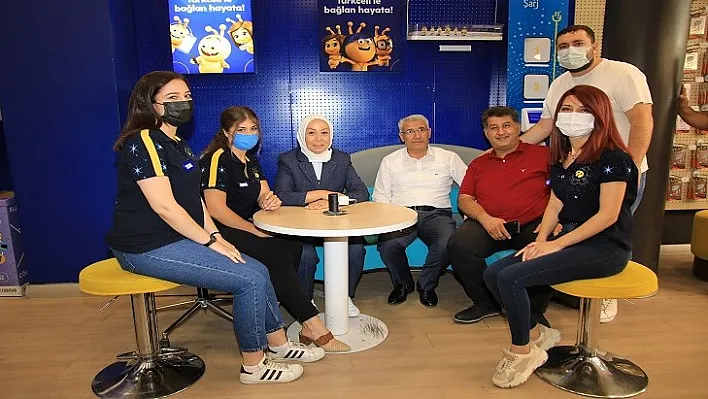 Mv. Çalık, Başkan Güder, İnönü Caddesi Esnaflarını Gezdi