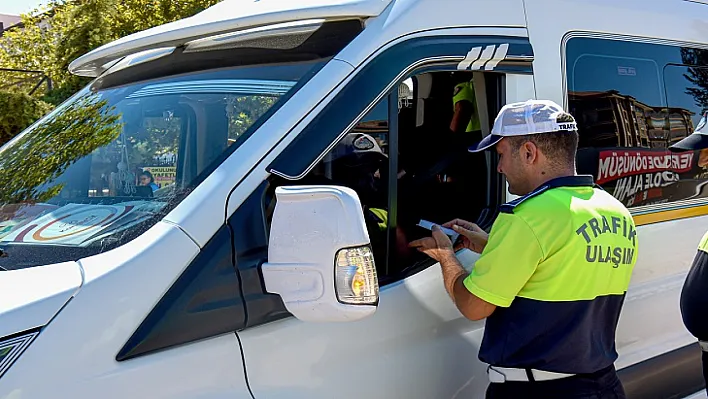 Okul Servisleri Güvenlik ve Yönetmelik Açısından Denetleniyor