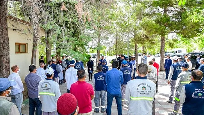 Pandemi Sürecinde Kutsal Bir Görev İfa Ediyorsunuz