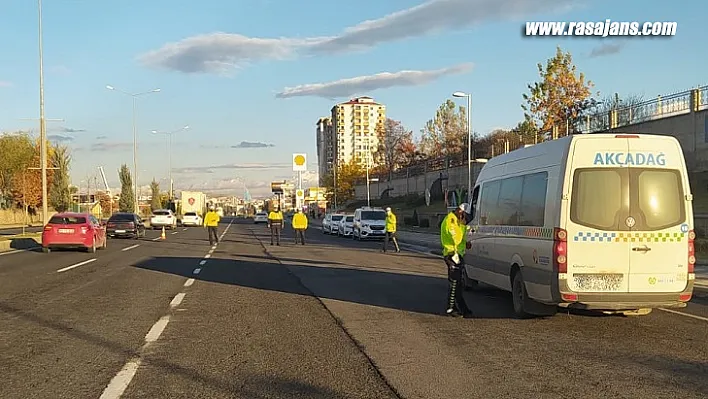 Trafik Ekiplerinden Kış Lastiğine Denetim