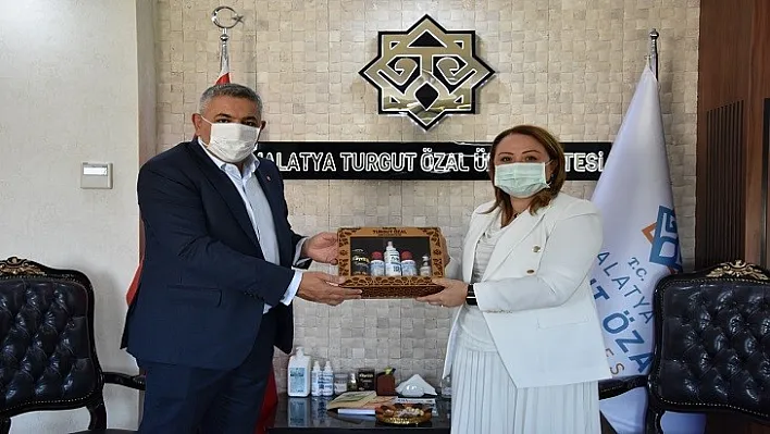 TSO Başkanı Sadıkoğlu'ndan Rektör Karabulut'a ziyaret