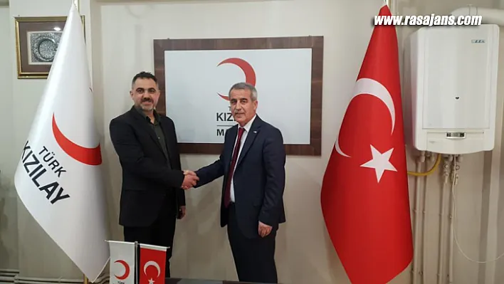 Türk Kızılay Malatya Şubesin'de Bayrak Değişimi