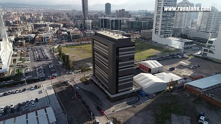 Türkiye'nin en büyük tam otomatik otoparkı açılış için gün sayıyor