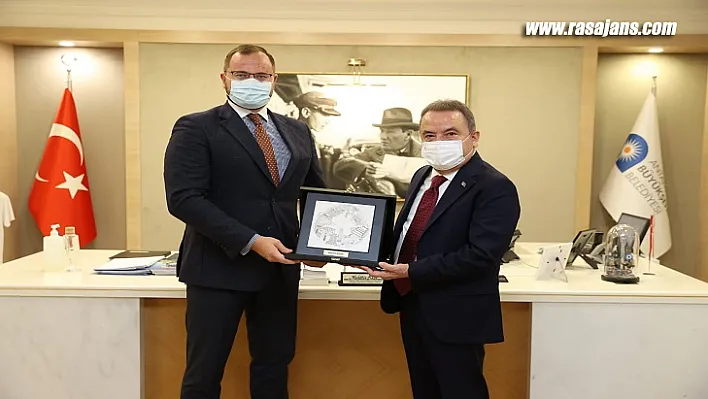 Ukrayna Lutsk Belediye Başkanı Başkan Böcek'i ziyaret etti
