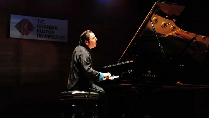 Ünlü piyanist Fazıl Say İKÜ'de sahne alıyor
