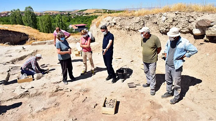 Vali Baruş Arslantepe Yeni Kazı Alanında İncelemelerde Bulundu