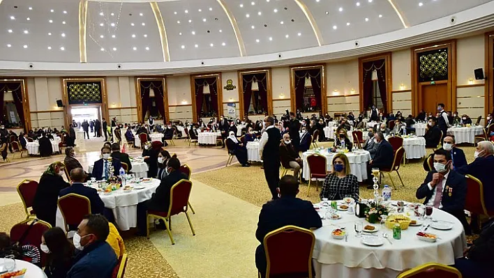 Vali Baruş Şehit ve Gazi Aileleri ile Bir Araya Geldi
