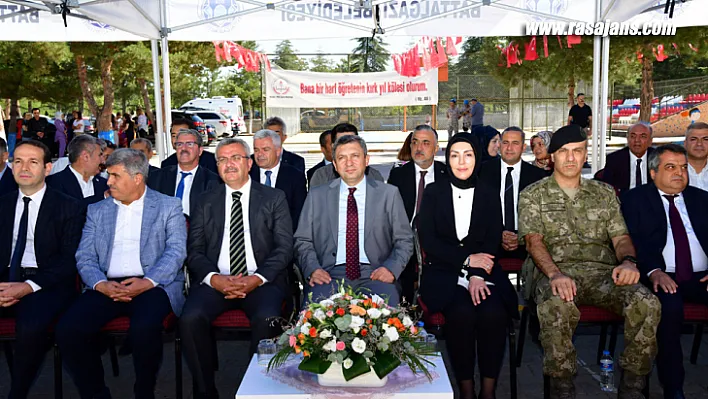 Vali Hulusi Şahin 2022-2023 Eğitim Öğretim Yılının İlk Ders Zilini Çaldı